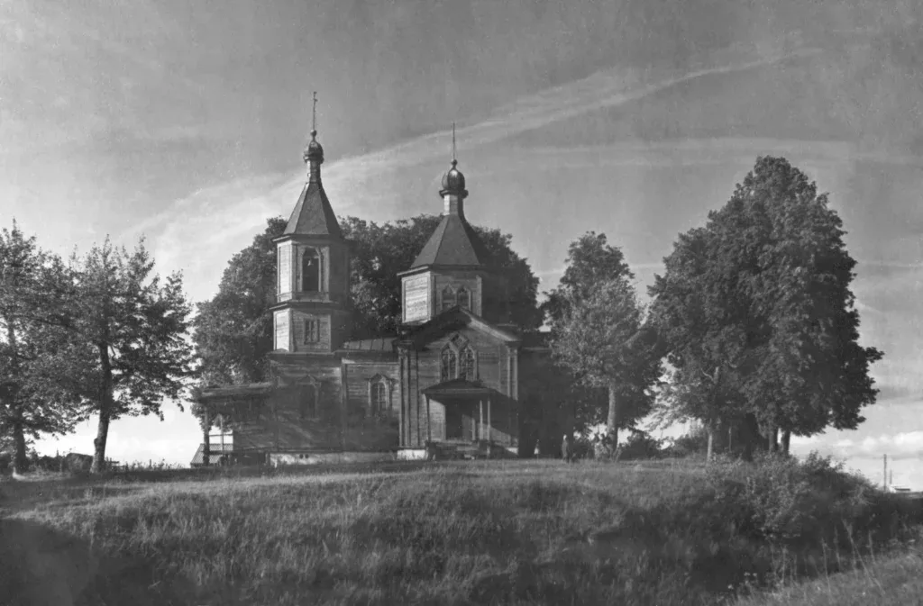 Храм в Семешково старое